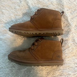 UGG Neumel Chestnut Size 8
